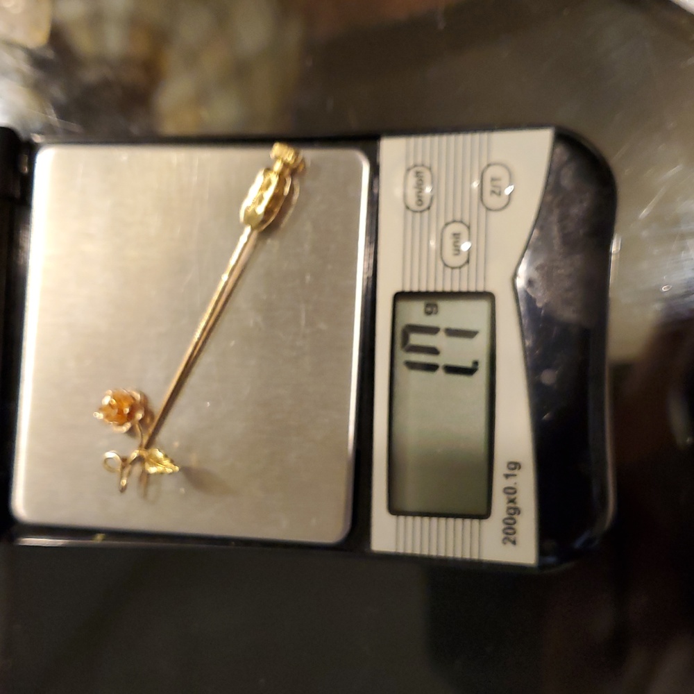 Gold 14 K MHF Rose Lapel Pin - Picture 3 of 7